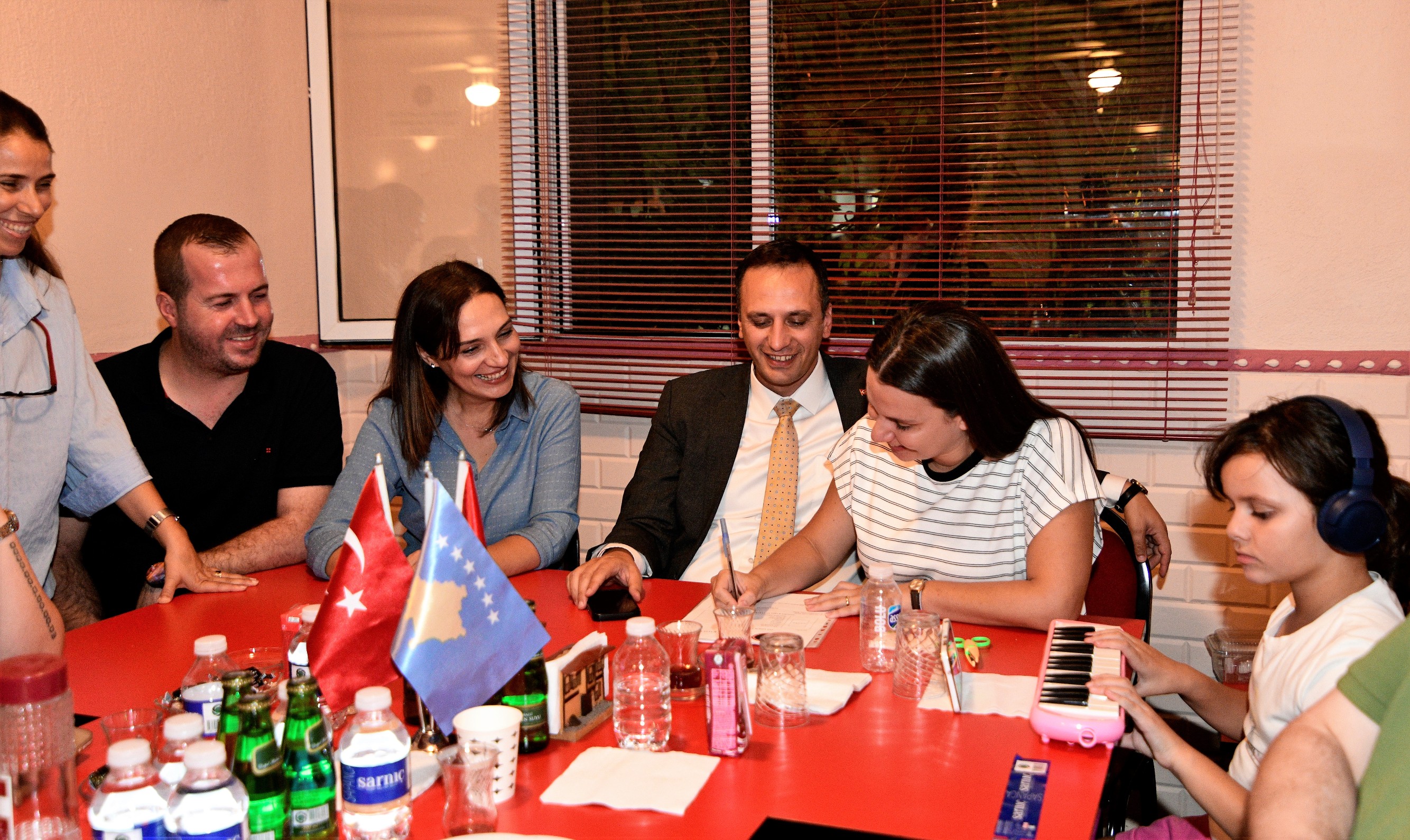 Başkan Eşki'den Bornova Arnavutları’na ziyaret