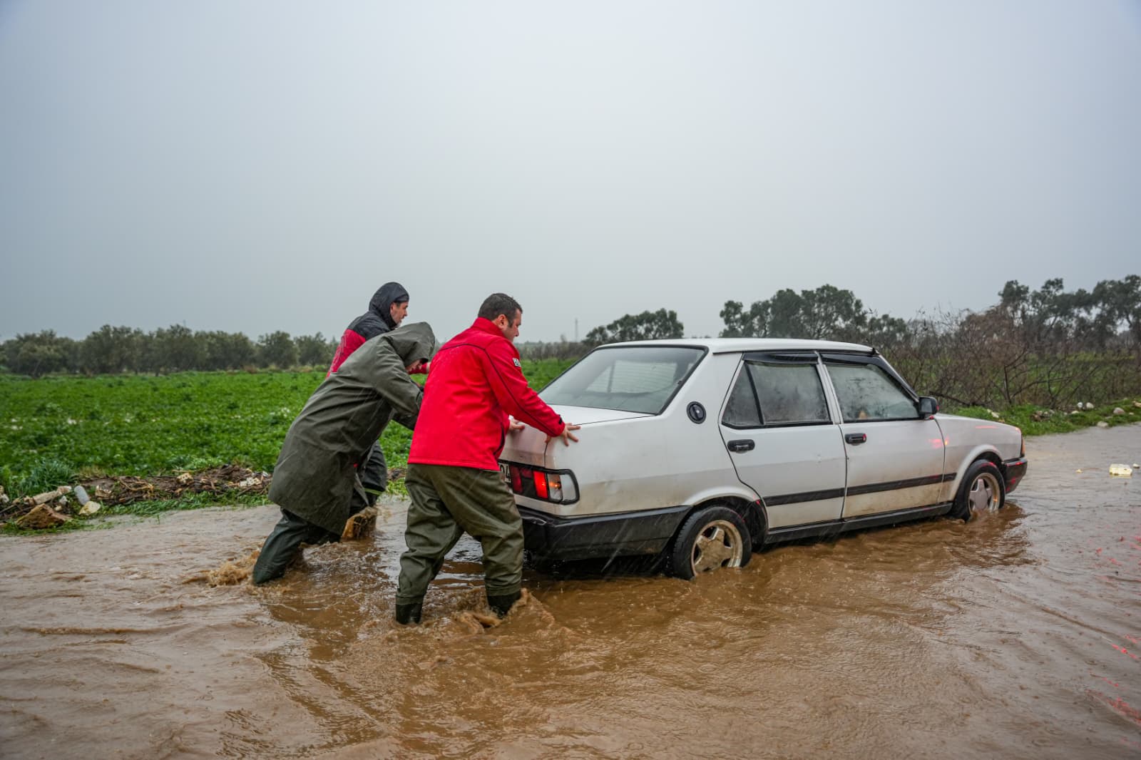 Torbalı Son Yılların En Yoğun Yağışını Yaşadı