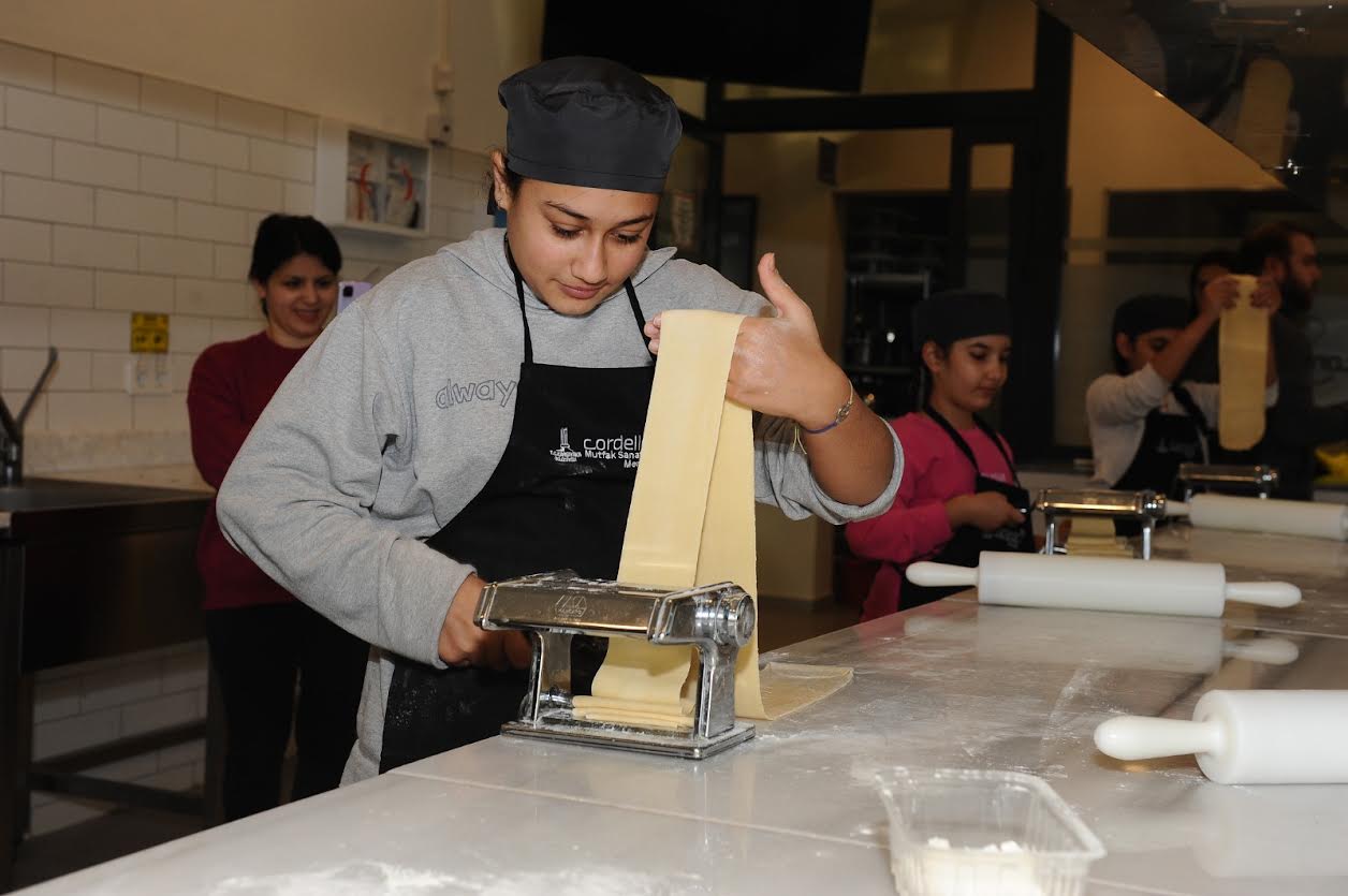 EÇEV’li çocuklar Cordelion MSM mutfağında
