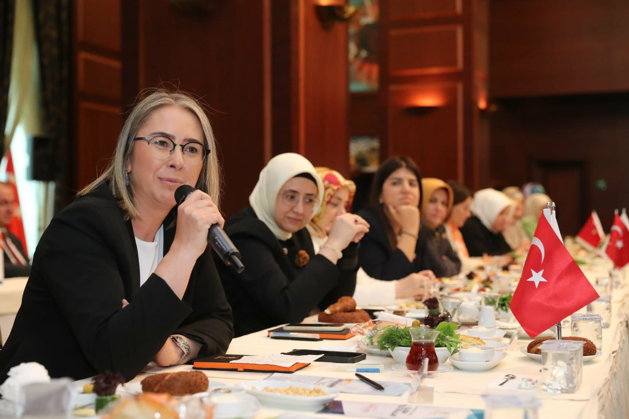 AK Partili Çankırı İzmir Barosu’nun ‘Onur Haftası’ propagandasına ateş püskürdü