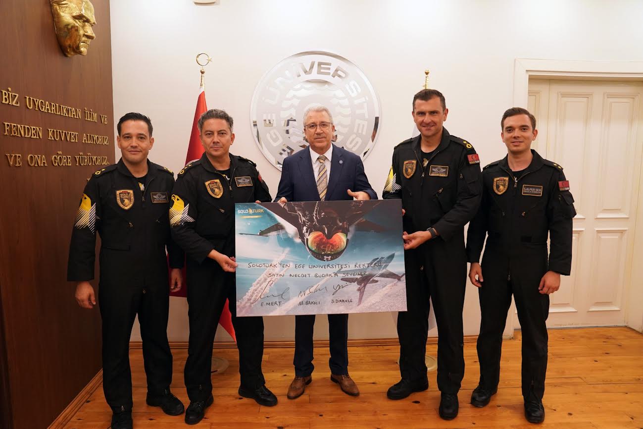 SOLOTÜRK Ekibi, Ege'ye konuk oldu