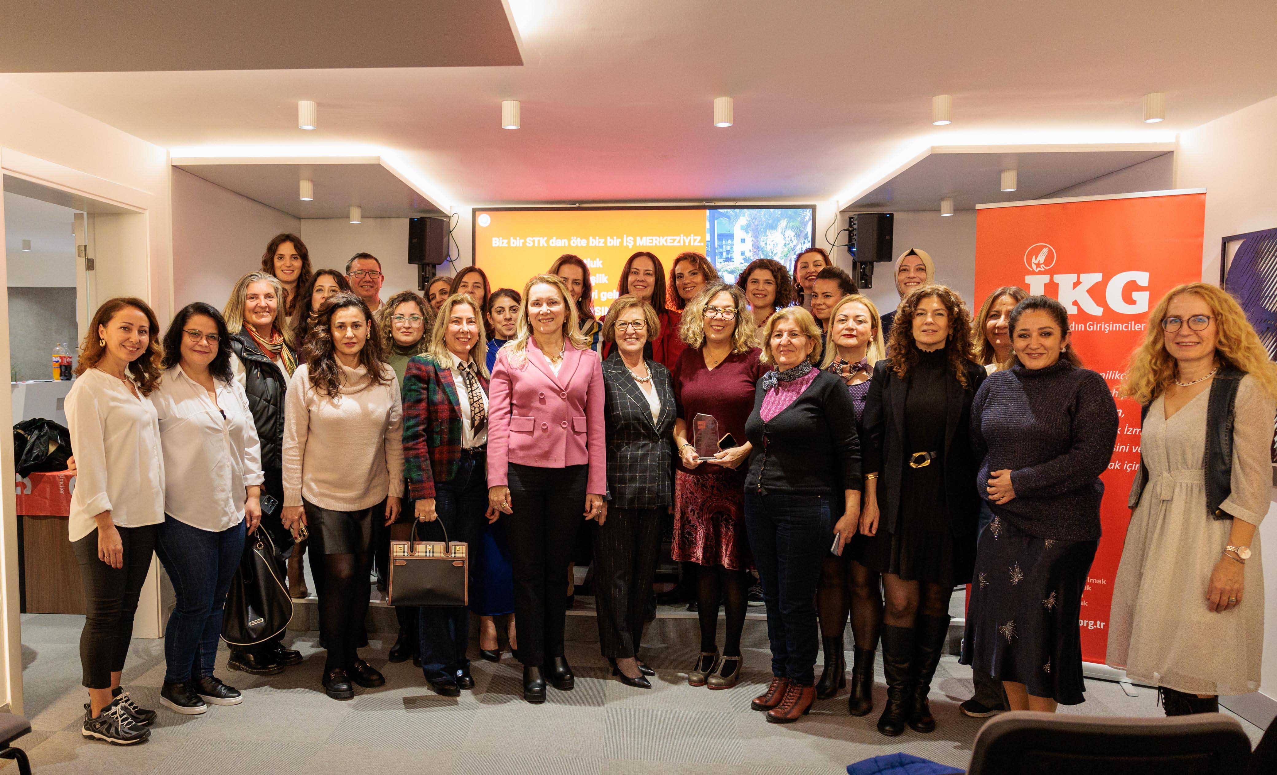 “Kadınlar fırsatları takip etmeli”