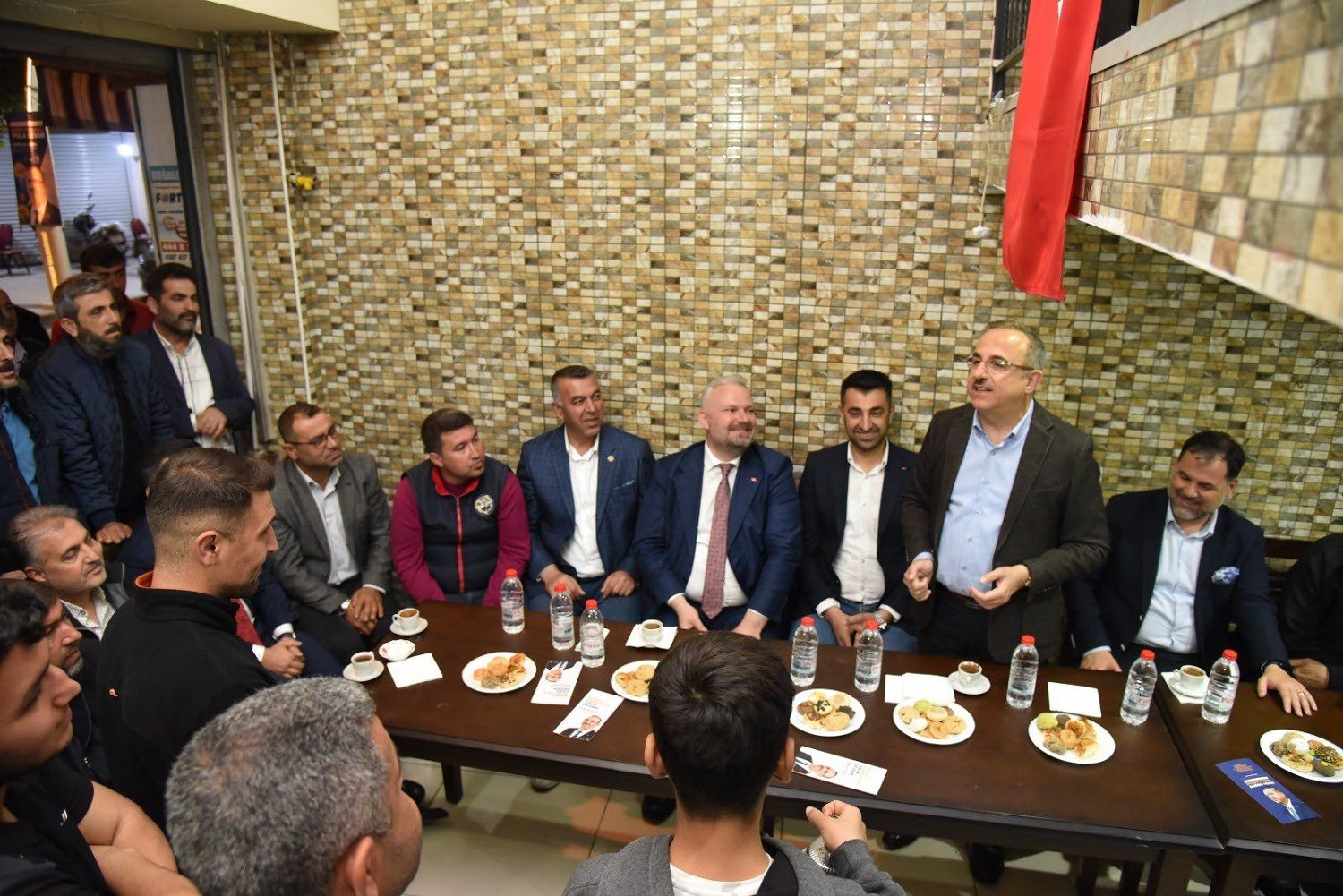 AK Partili Sürekli, “İşverenlerimizin ve emekçi kardeşlerimizin her daim yanındayız”