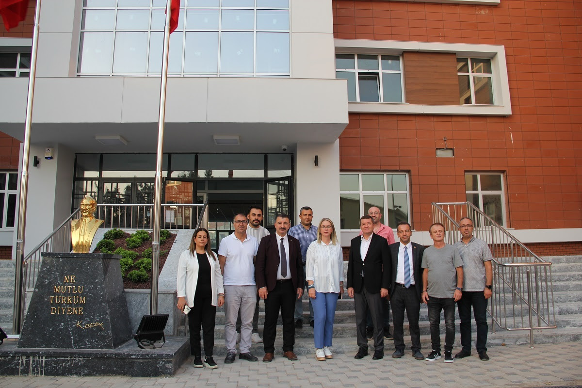  “450 günde okul yapıyoruz 5 yıldır tamamlayamadığınız pazaryeri nerede?”