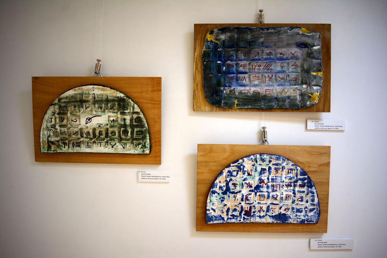 “Zamanın İzleri Çini ve İğneli Keçe Sergisi”  sergisi sanatseverlerle buluştu