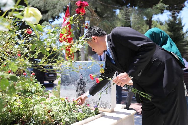 Aliağa’da Protokol ve Vatandaşlar Bayramlaştı